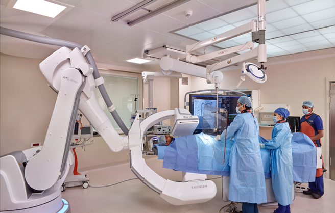Robotic Hybrid 3D Cath Lab Artis Zeego Q Pure with Multi-axis C Arm